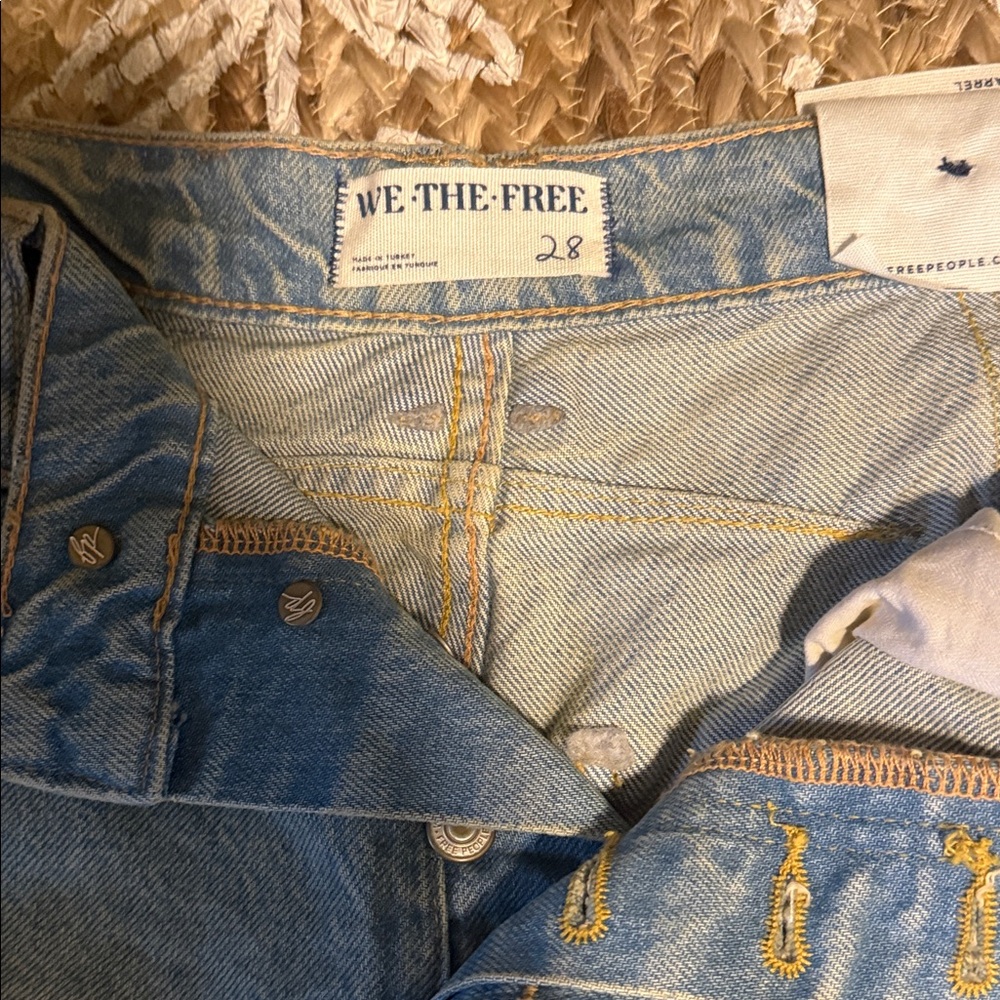 Free People/we the free barrel jeans Light Blue Button-Fly with stars Jeans Sz28 - Picture 3 of 7